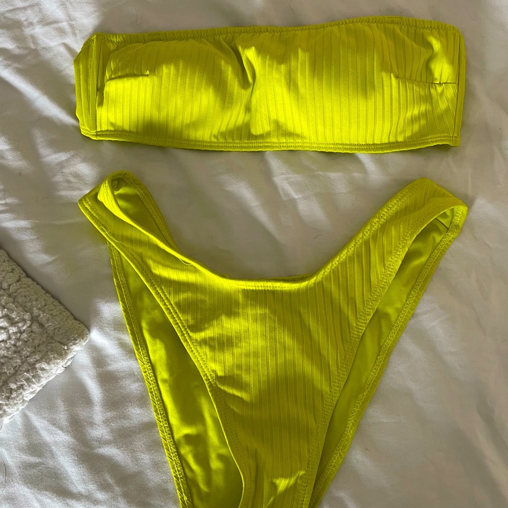 Garage neon yellow ribbed bikini